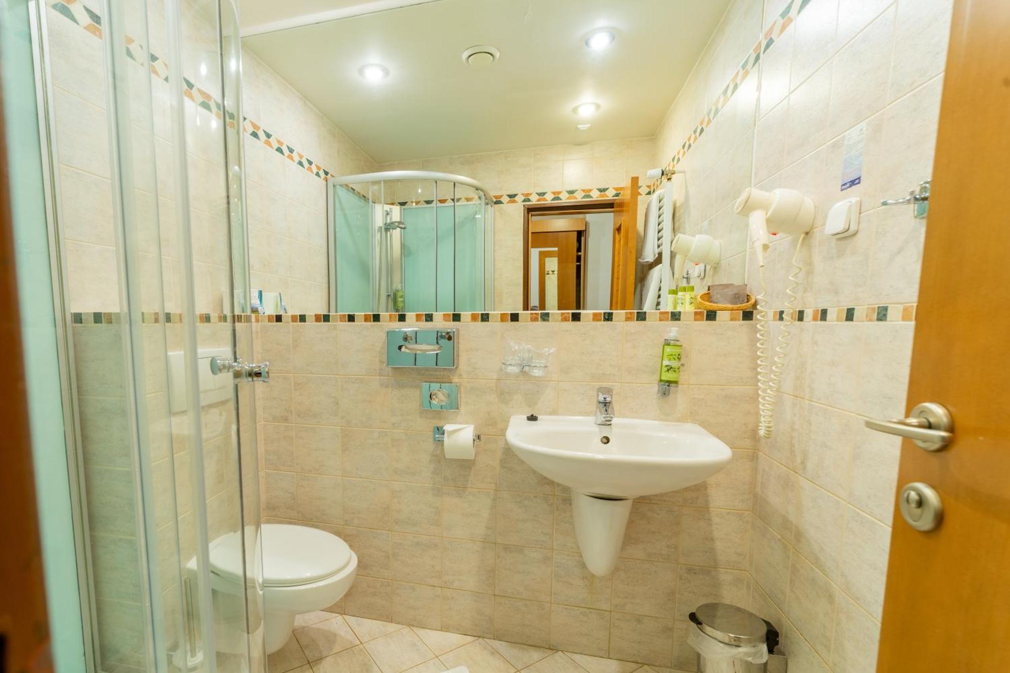 Kontakt Wellness Hotel Татранська Ломниця Екстер'єр фото