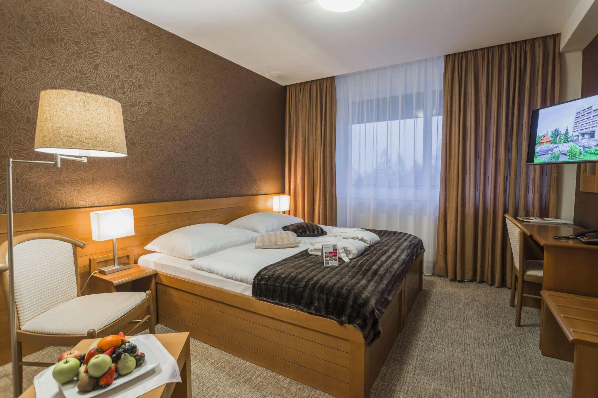 Kontakt Wellness Hotel Татранська Ломниця Екстер'єр фото